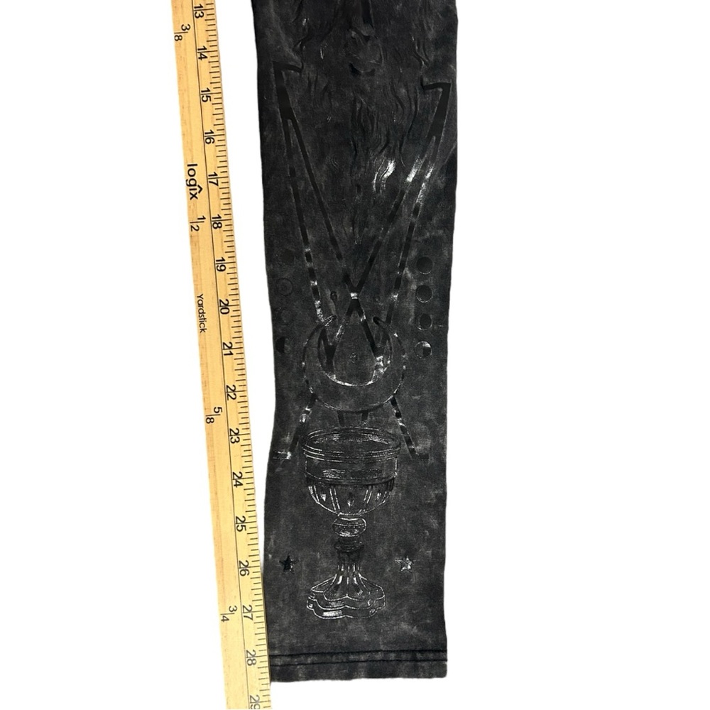 Women's Black Embossed High-Waist Leggings - Picture 6 of 10
